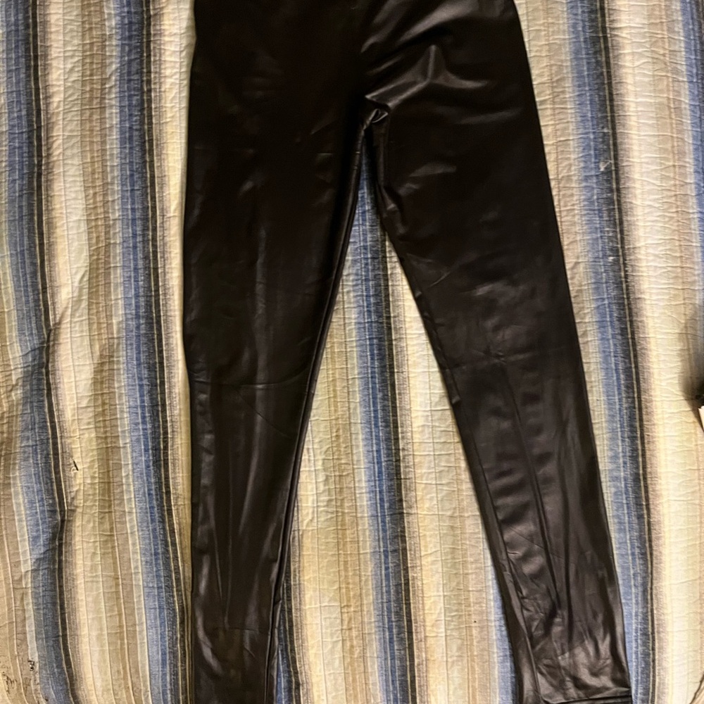 Sleek Black Leggings